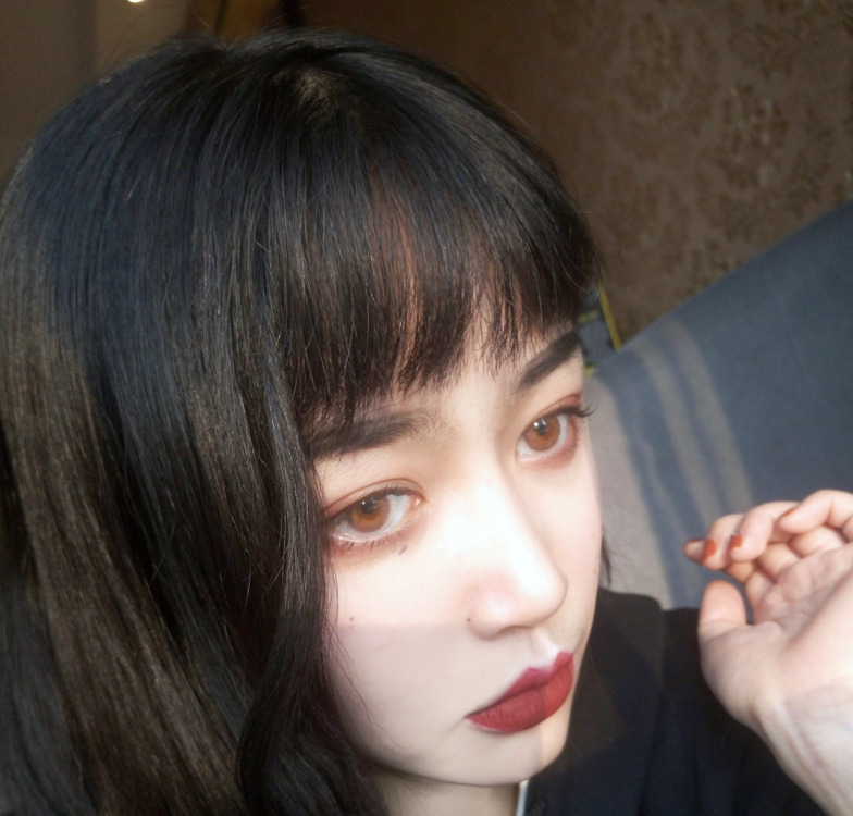 上映2小时票房409万，杨幂新片力压群雄，《无双》对手来了_