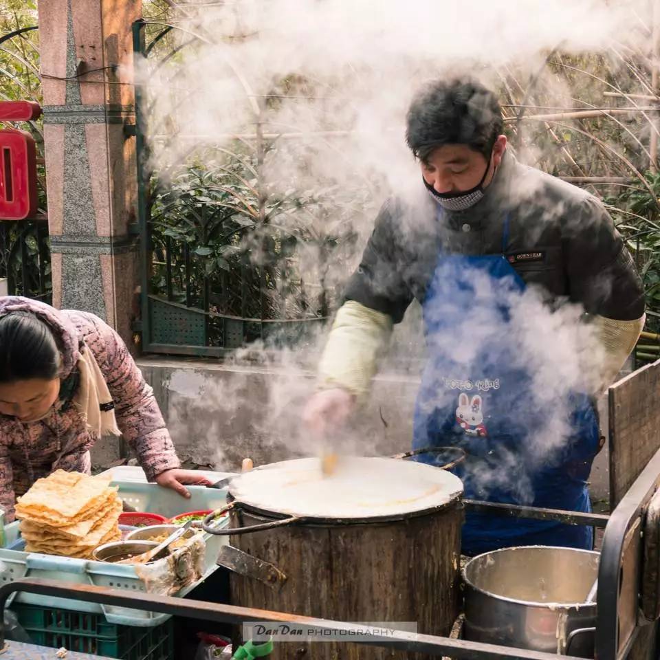 “BJL平台”【新监管者首曝】红蝶红衣翩翩起舞 求生者阵营加强(图3) BJL平台集团